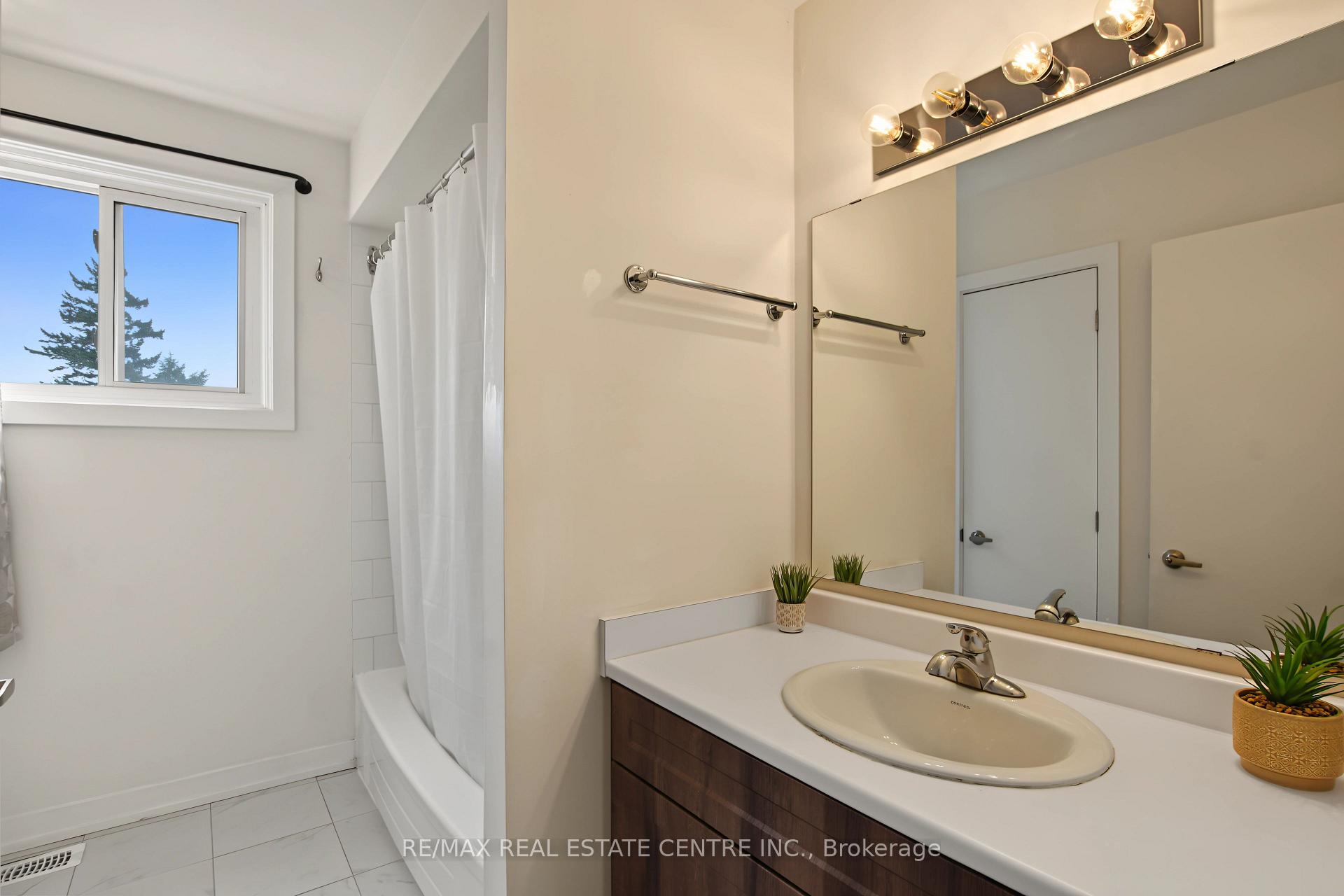 Photo 20 of Unit 32, 1444 Upper Ottawa Street, Hamilton, Templemead — HOMEH