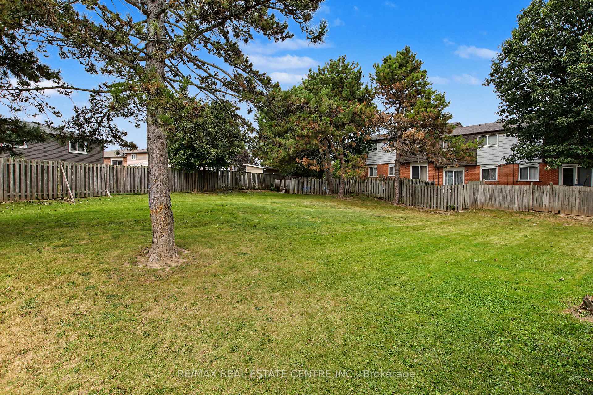 Photo 23 of Unit 32, 1444 Upper Ottawa Street, Hamilton, Templemead — HOMEH