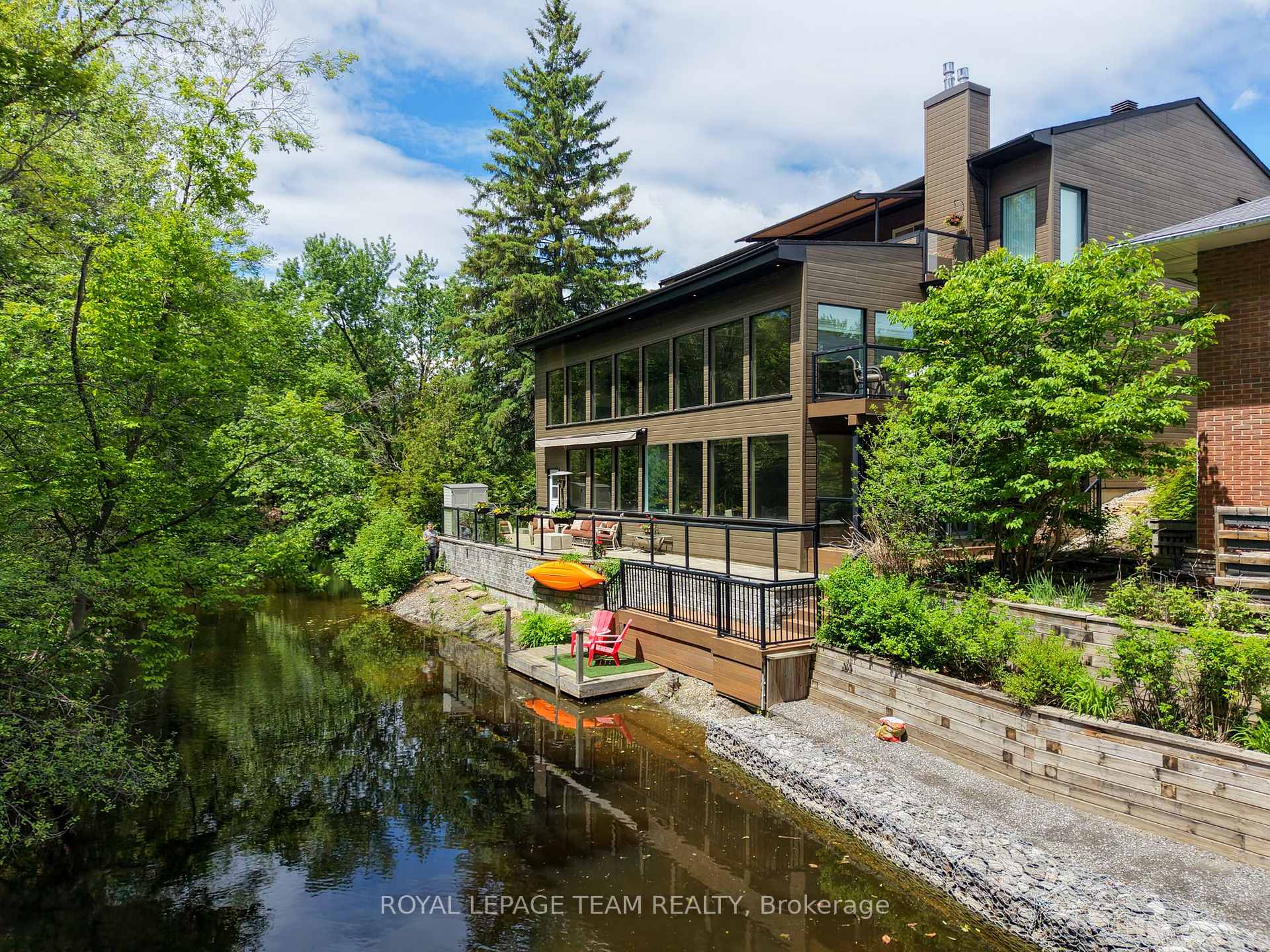 Photo of 34 Rideauview Terrace