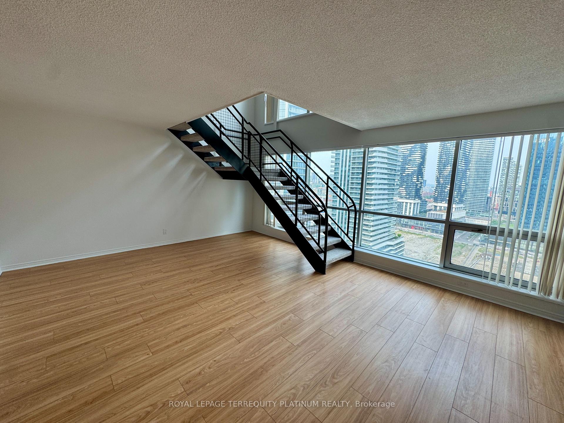 Photo 3 of Unit 2409, 10 Yonge Street, Toronto, Waterfront Communities — HOMEH