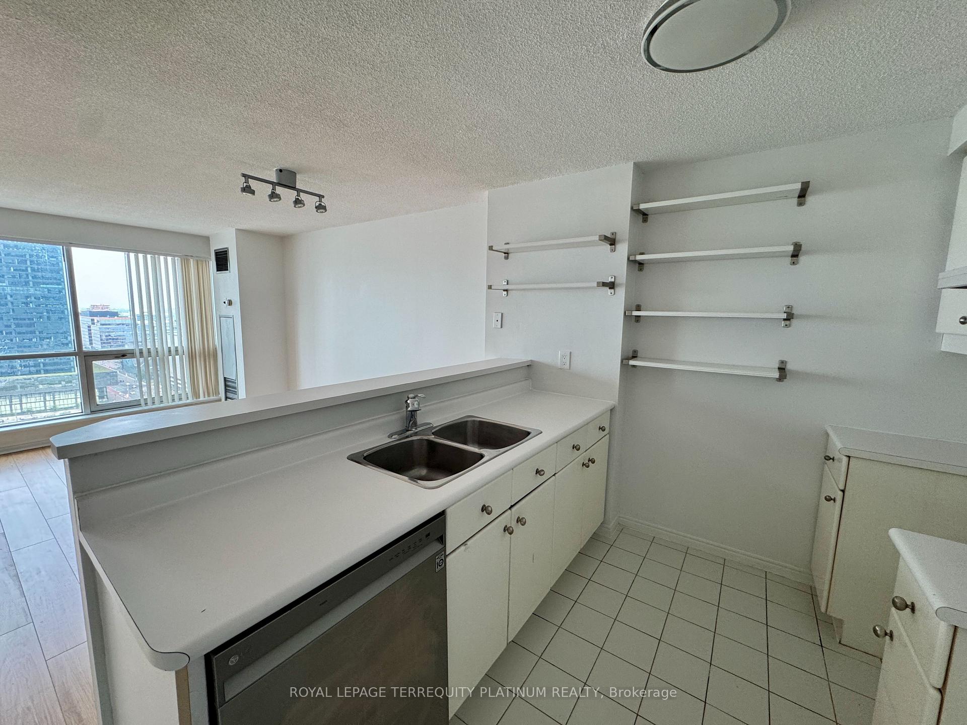 Photo 5 of Unit 2409, 10 Yonge Street, Toronto, Waterfront Communities — HOMEH