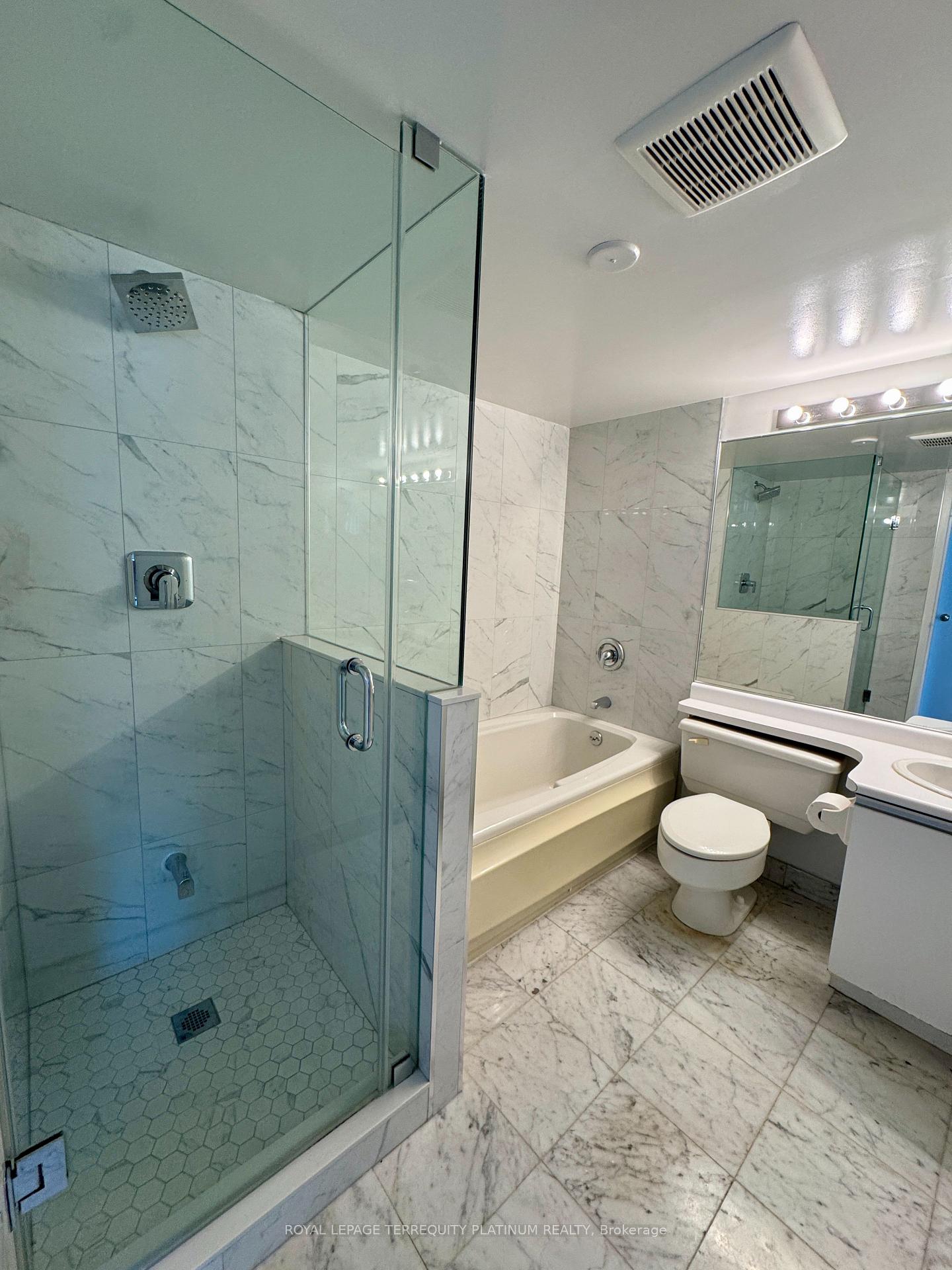 Photo 10 of Unit 2409, 10 Yonge Street, Toronto, Waterfront Communities — HOMEH