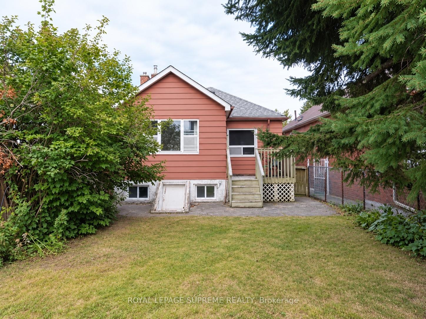 Photo 19 of 48 Mould Avenue, Toronto, Rockcliffe-Smythe — HOMEH