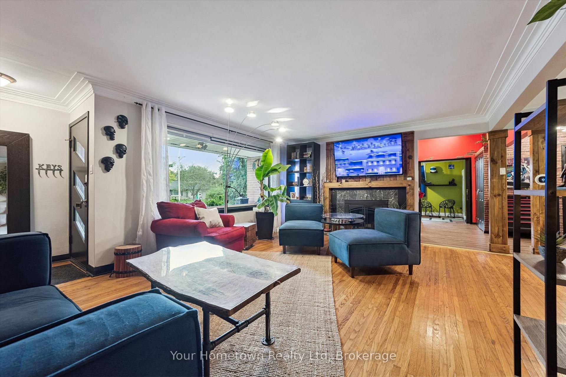 Photo 8 of 471 Garafraxa Street E, Centre Wellington, Fergus — HOMEH