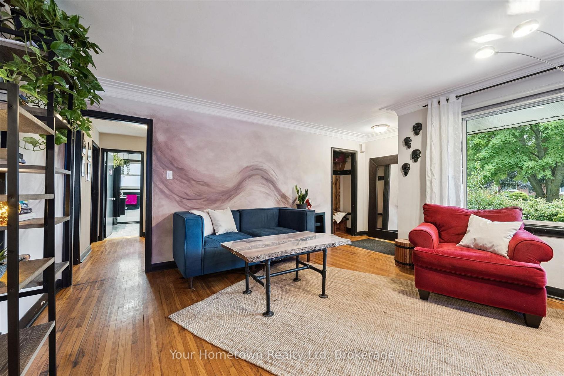 Photo 10 of 471 Garafraxa Street E, Centre Wellington, Fergus — HOMEH