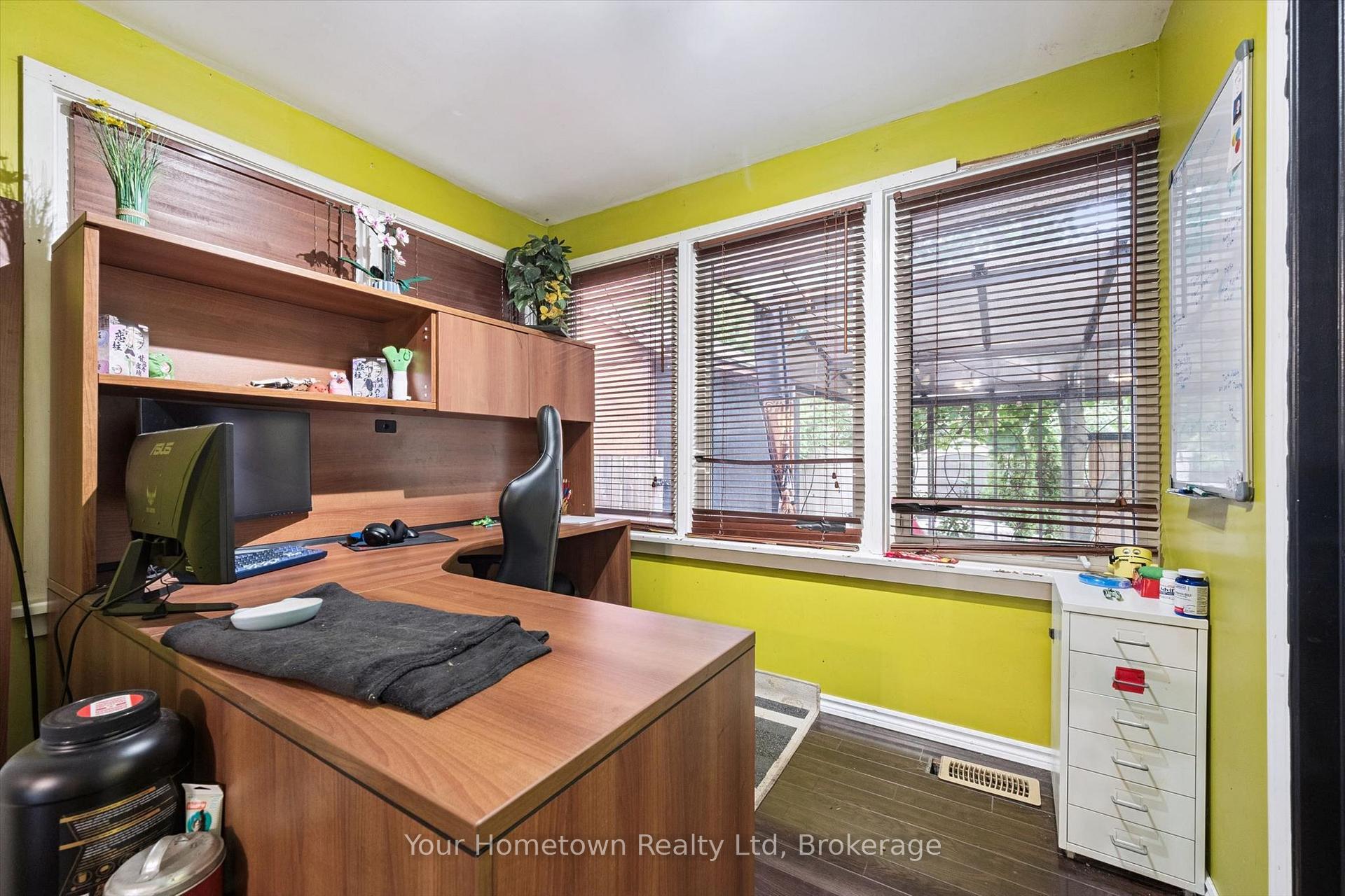 Photo 20 of 471 Garafraxa Street E, Centre Wellington, Fergus — HOMEH