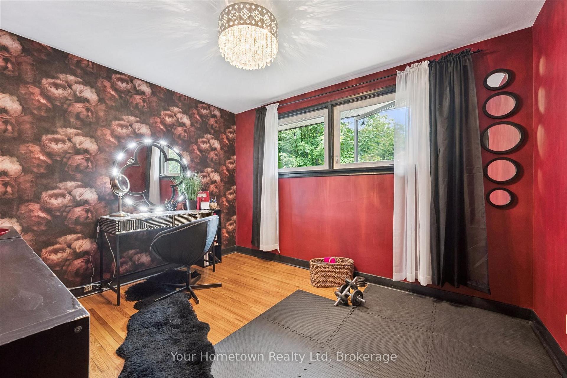 Photo 26 of 471 Garafraxa Street E, Centre Wellington, Fergus — HOMEH