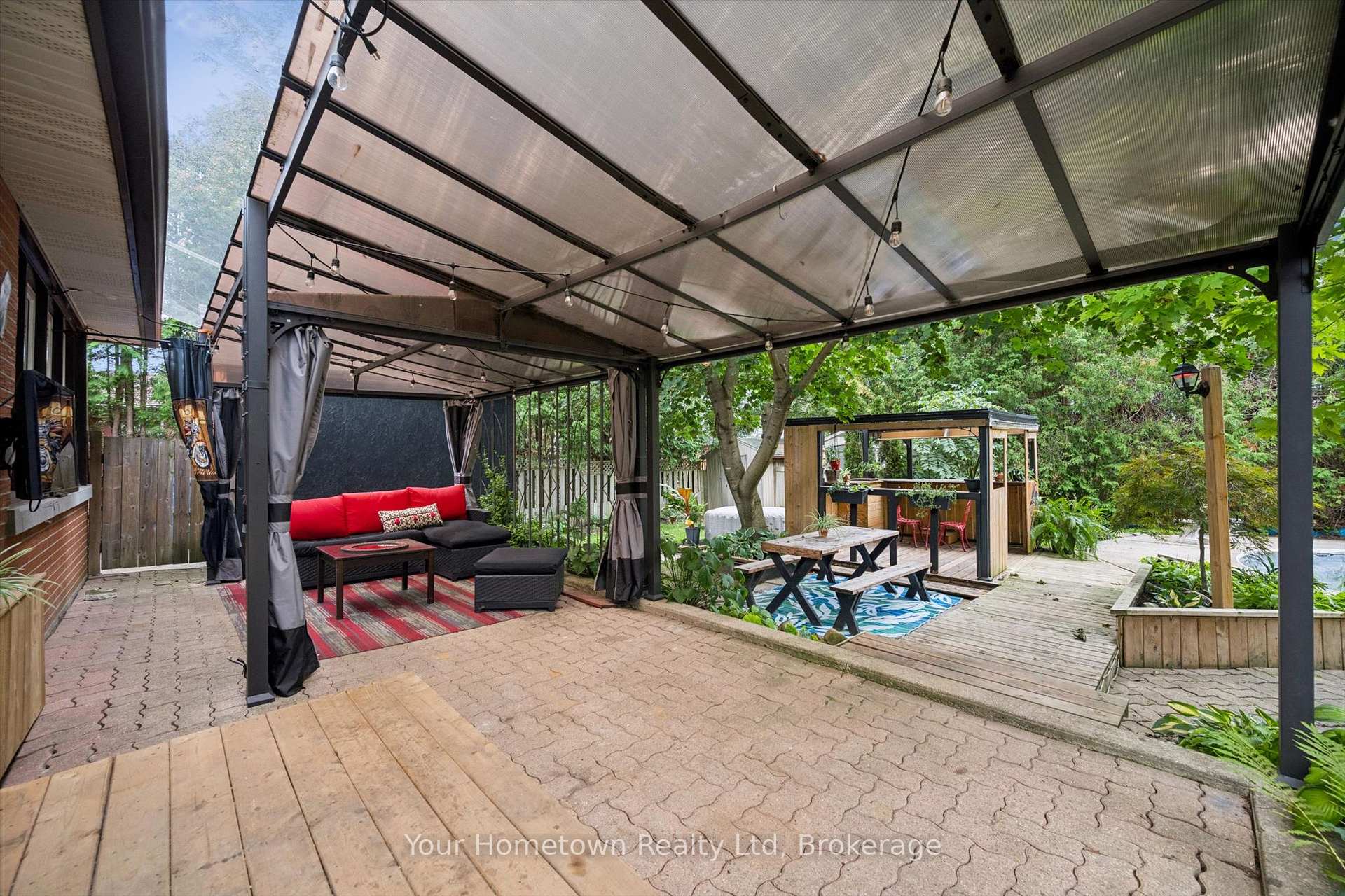 Photo 32 of 471 Garafraxa Street E, Centre Wellington, Fergus — HOMEH