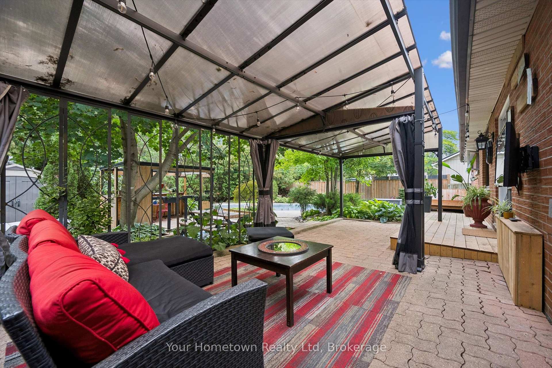 Photo 33 of 471 Garafraxa Street E, Centre Wellington, Fergus — HOMEH