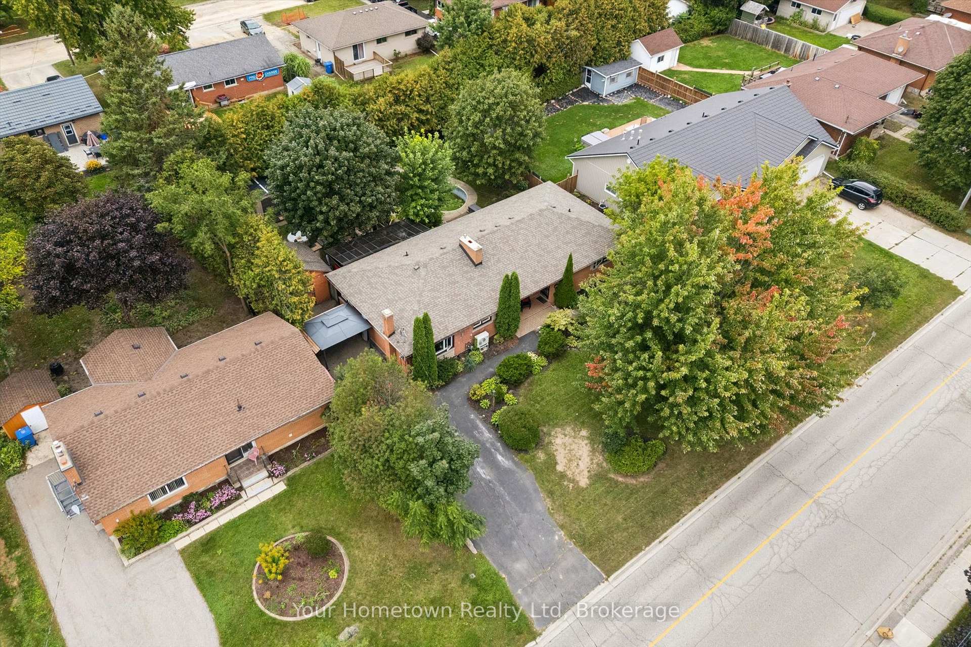 Photo 42 of 471 Garafraxa Street E, Centre Wellington, Fergus — HOMEH