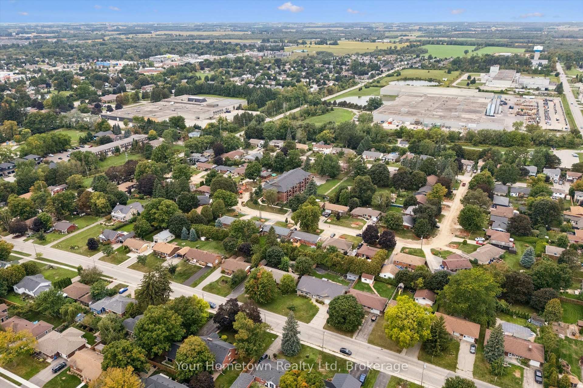 Photo 43 of 471 Garafraxa Street E, Centre Wellington, Fergus — HOMEH