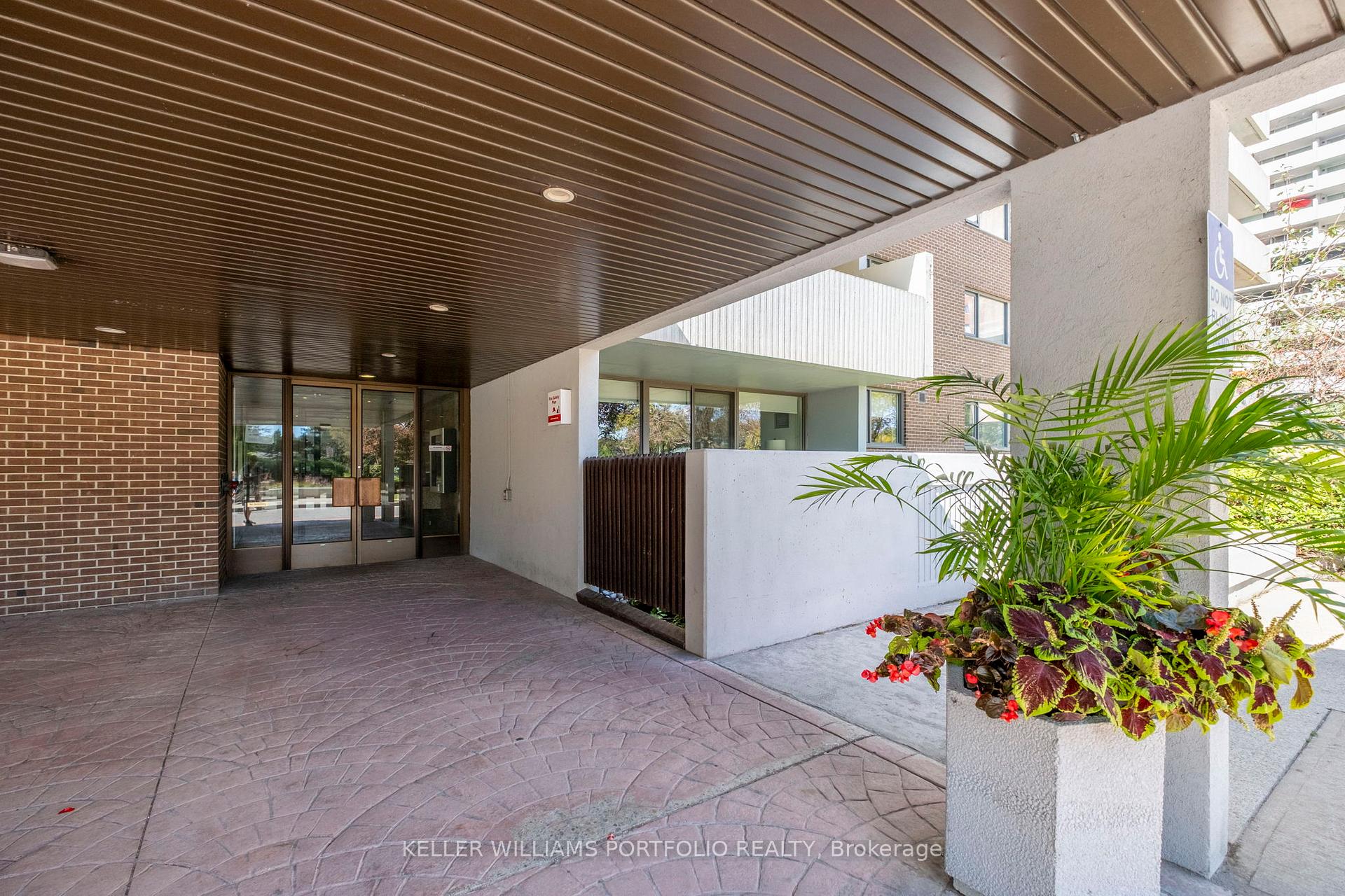 Photo 28 of Unit 101, 260 Scarlett Road, Toronto, Rockcliffe-Smythe — HOMEH