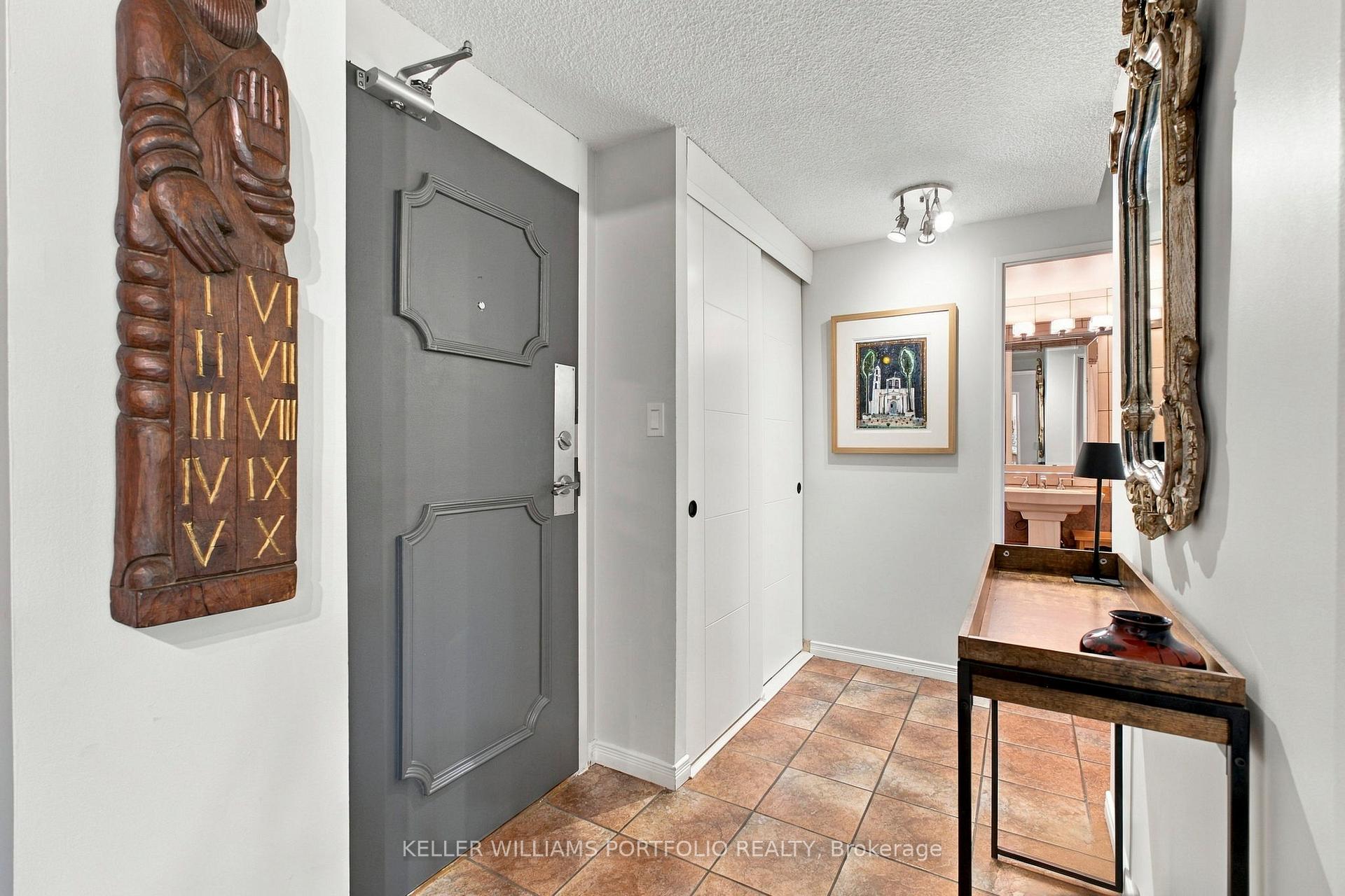 Photo 2 of Unit 101, 260 Scarlett Road, Toronto, Rockcliffe-Smythe — HOMEH