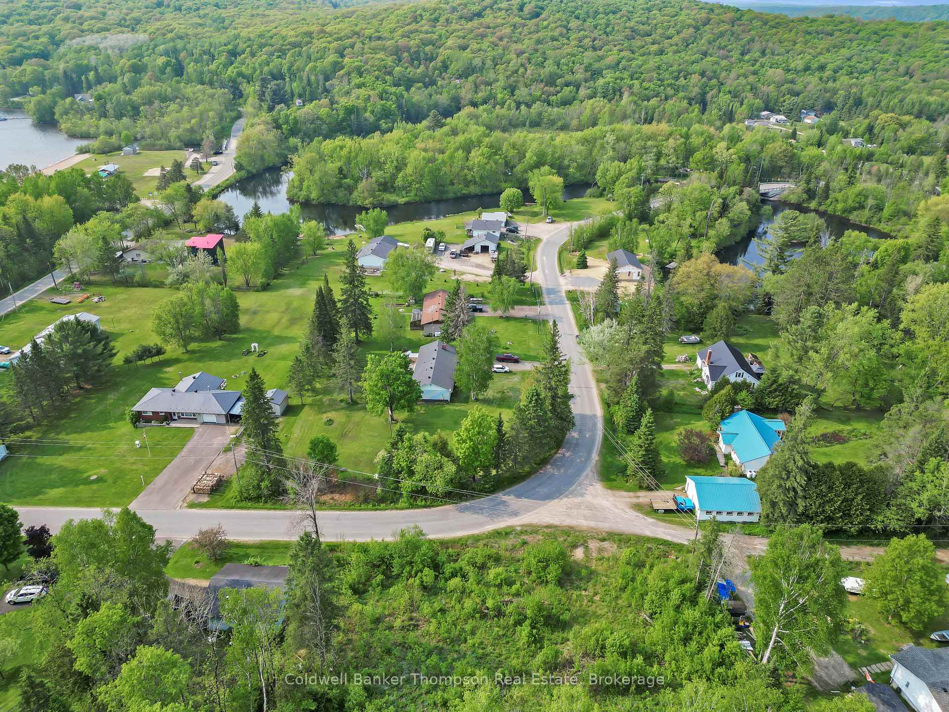 Photo 10 of 219 Doe Lake Road, Armour — HOMEH