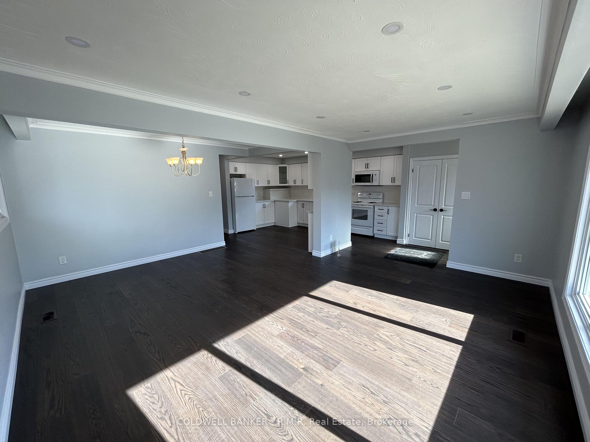 Photo 4 of Unit Main, 125 Cabot Street, Oshawa, Vanier — HOMEH