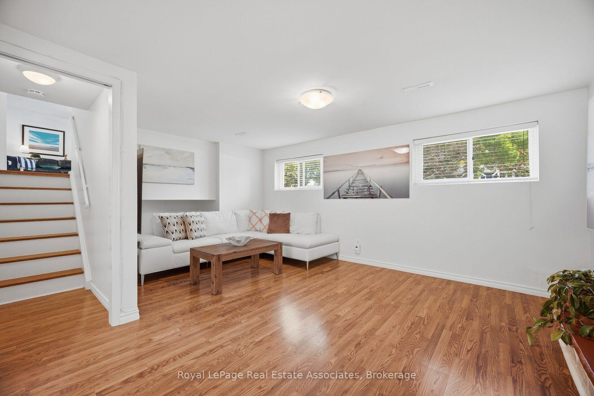 Photo 21 of 2452 Yarmouth Crescent, Oakville, West — HOMEH