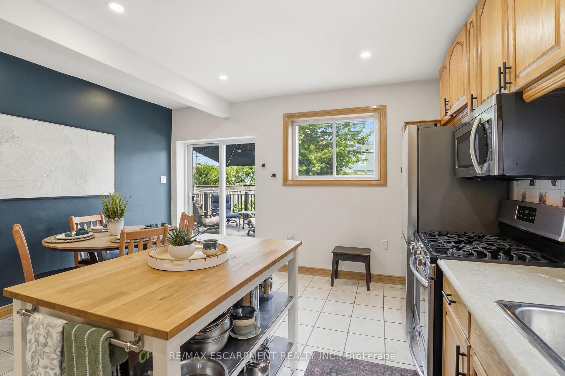 Photo 17 of 17 Tuxedo Avenue S, Hamilton, Delta — HOMEH