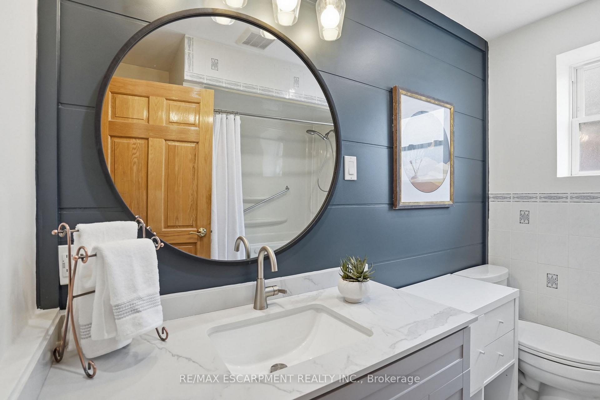 Photo 22 of 17 Tuxedo Avenue S, Hamilton, Delta — HOMEH