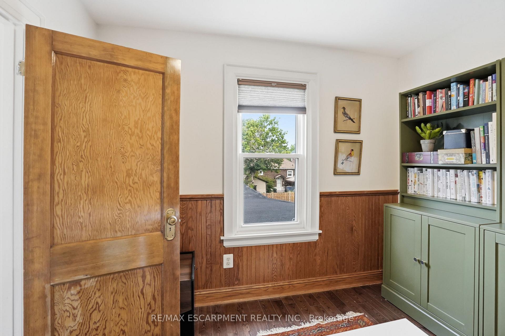 Photo 29 of 17 Tuxedo Avenue S, Hamilton, Delta — HOMEH