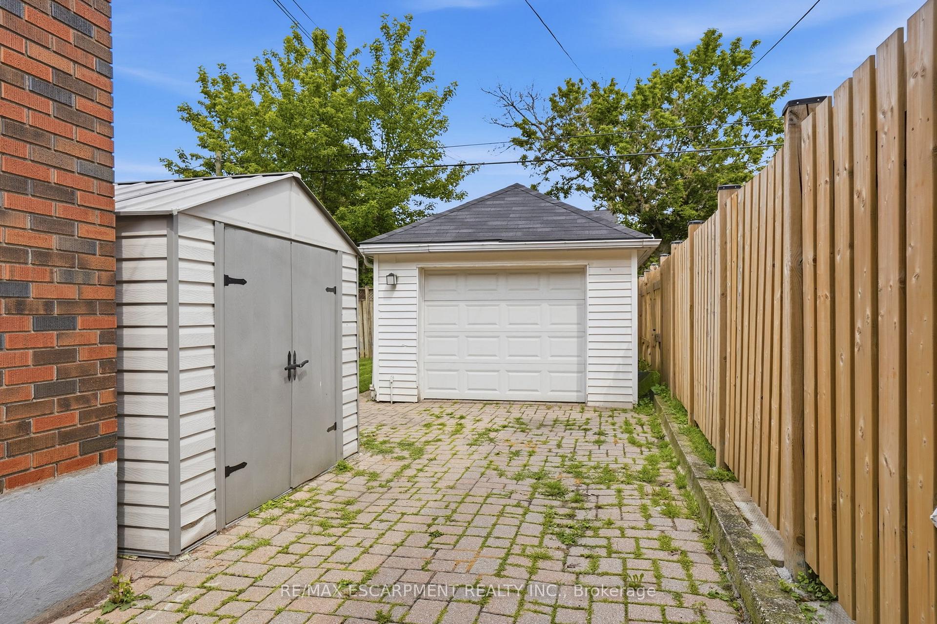 Photo 48 of 17 Tuxedo Avenue S, Hamilton, Delta — HOMEH