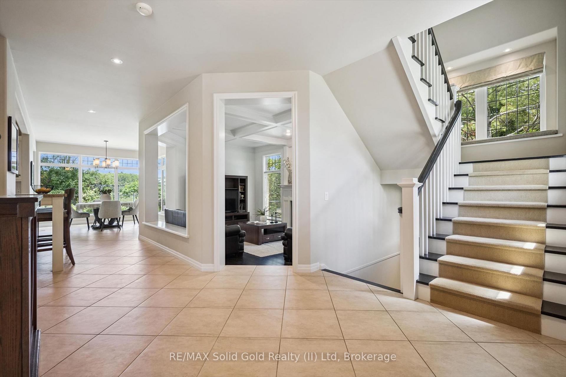 Photo 7 of 576 Falconridge Crescent, Waterloo, Kiwanis Park — HOMEH