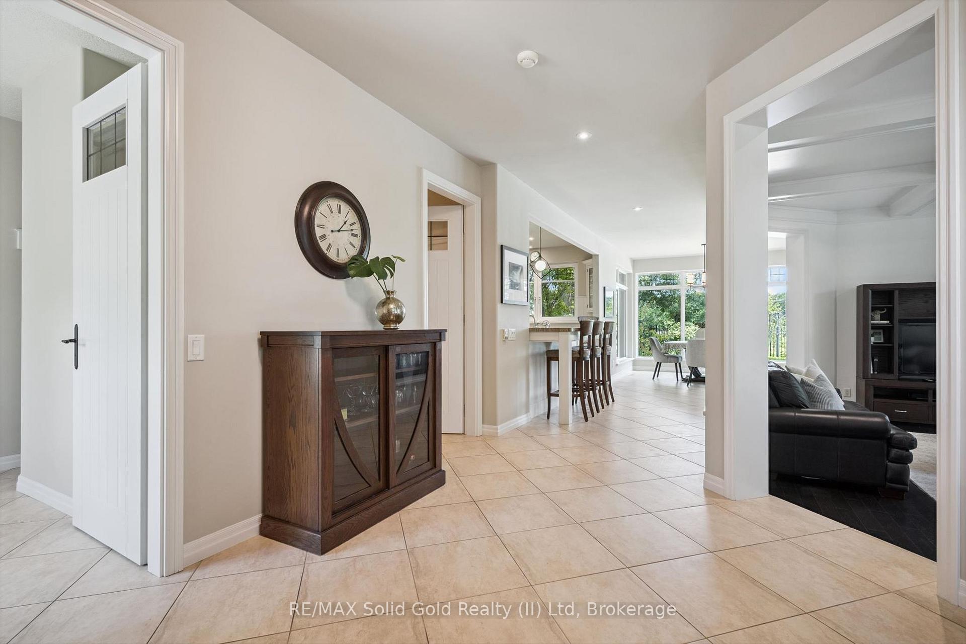 Photo 8 of 576 Falconridge Crescent, Waterloo, Kiwanis Park — HOMEH