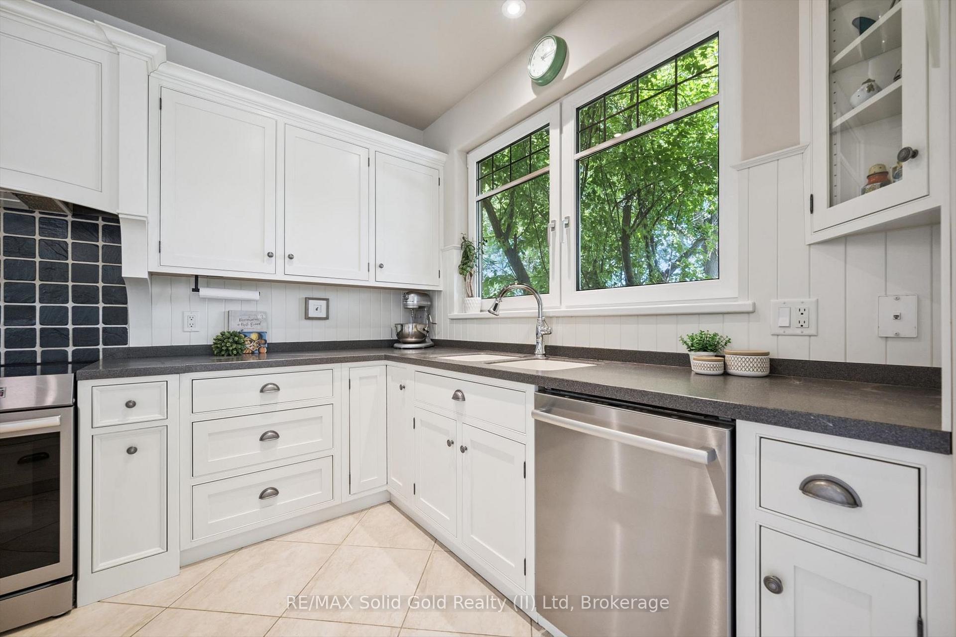 Photo 11 of 576 Falconridge Crescent, Waterloo, Kiwanis Park — HOMEH