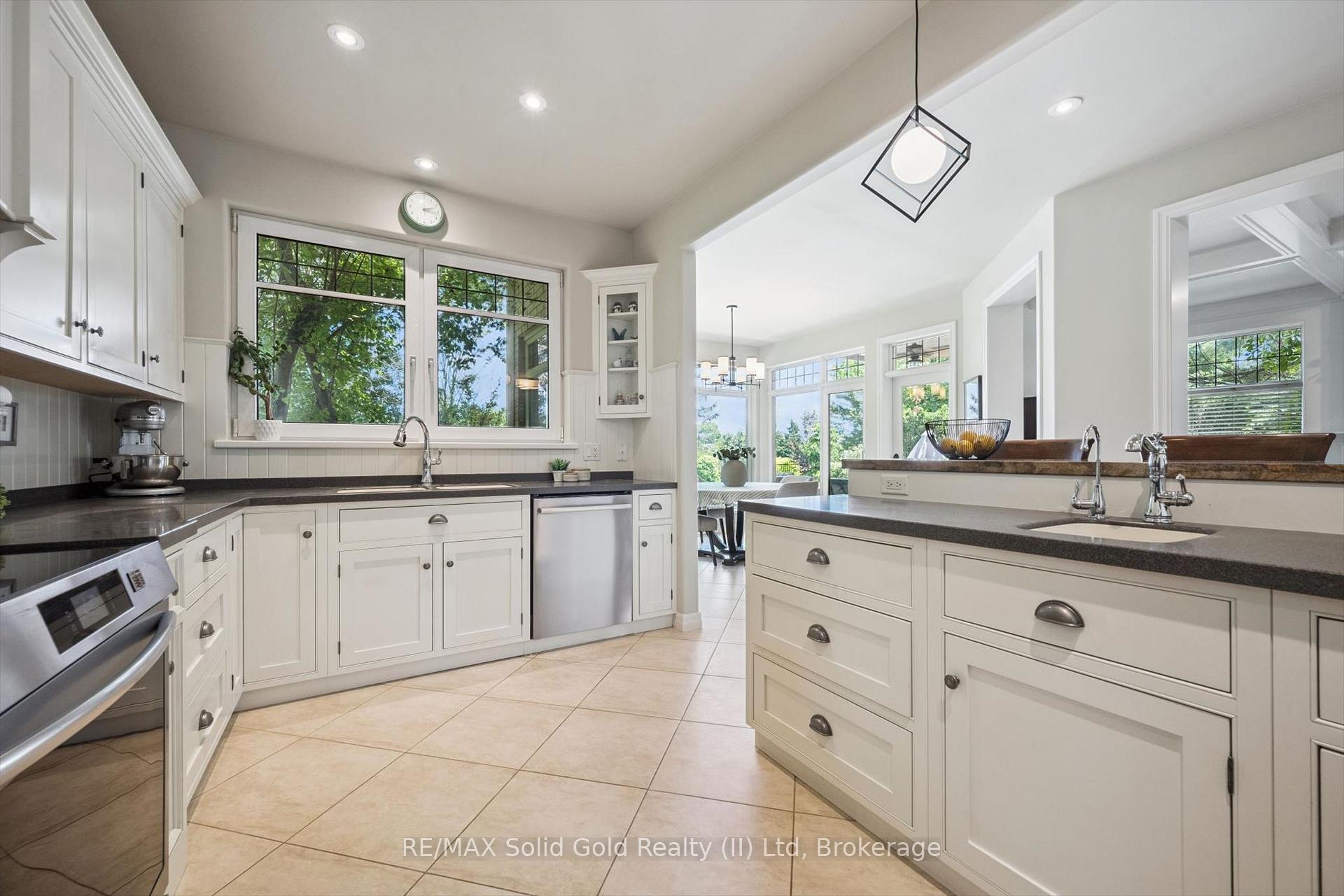 Photo 14 of 576 Falconridge Crescent, Waterloo, Kiwanis Park — HOMEH