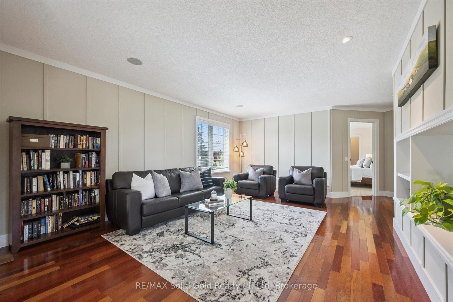 Photo 21 of 576 Falconridge Crescent, Waterloo, Kiwanis Park — HOMEH