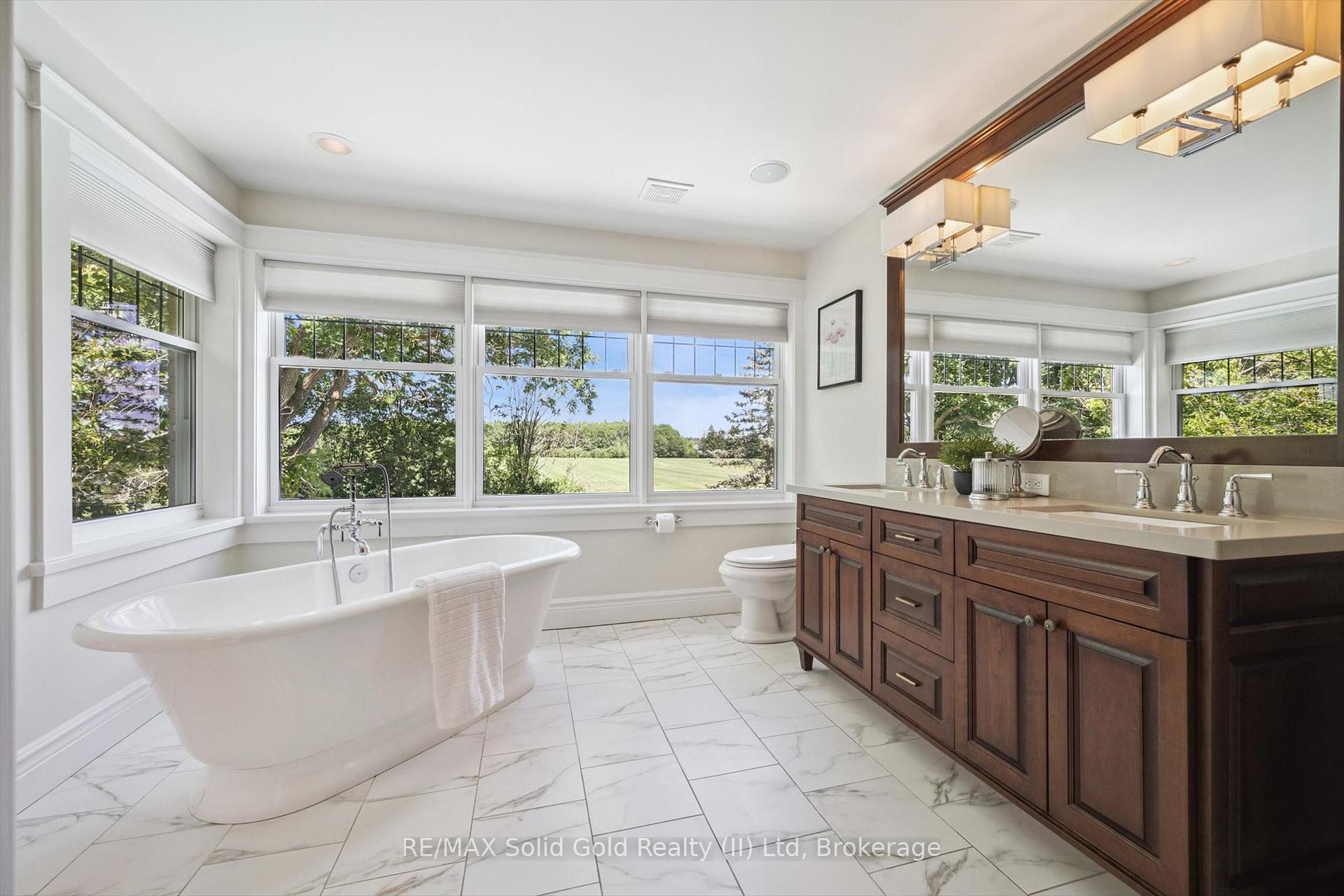 Photo 25 of 576 Falconridge Crescent, Waterloo, Kiwanis Park — HOMEH