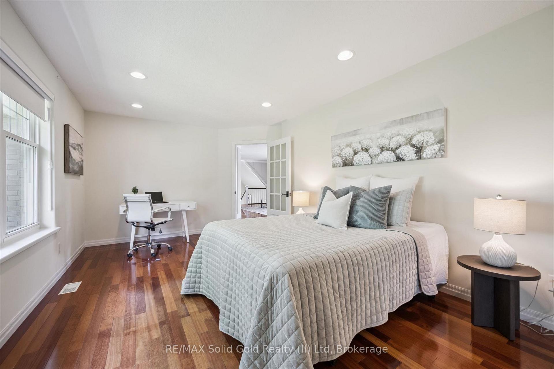 Photo 31 of 576 Falconridge Crescent, Waterloo, Kiwanis Park — HOMEH