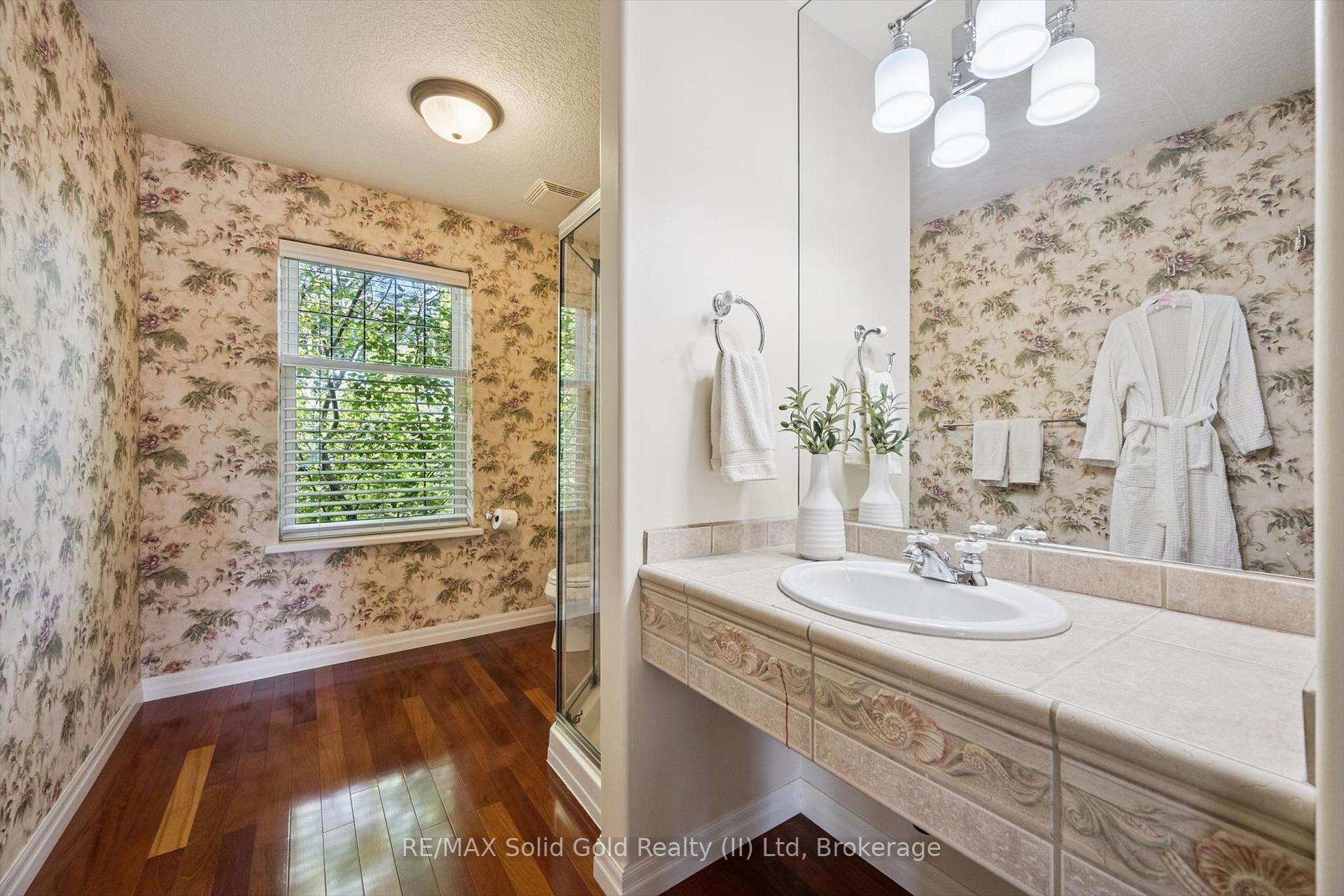 Photo 32 of 576 Falconridge Crescent, Waterloo, Kiwanis Park — HOMEH