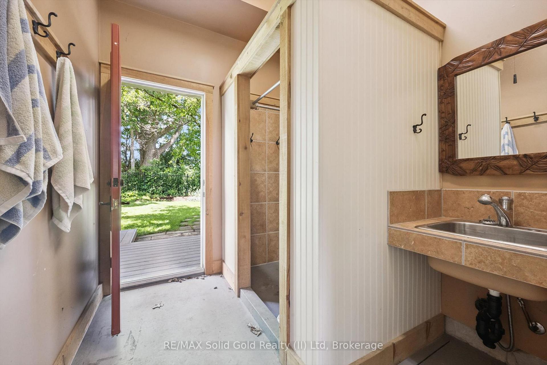 Photo 40 of 576 Falconridge Crescent, Waterloo, Kiwanis Park — HOMEH