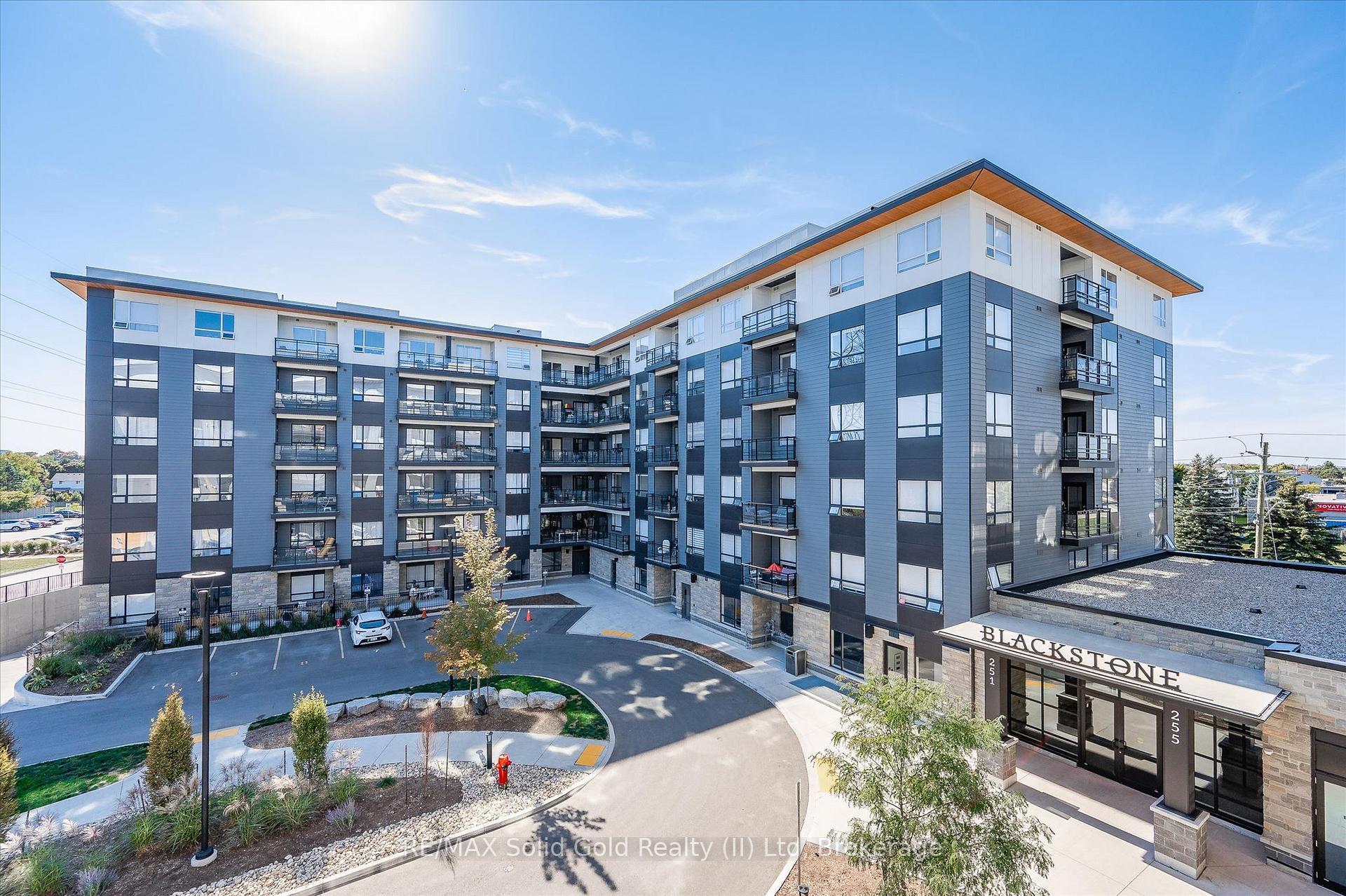 Photo 4 of Unit 521, 251 Northfield Drive E, Waterloo, Colonial Acres — HOMEH