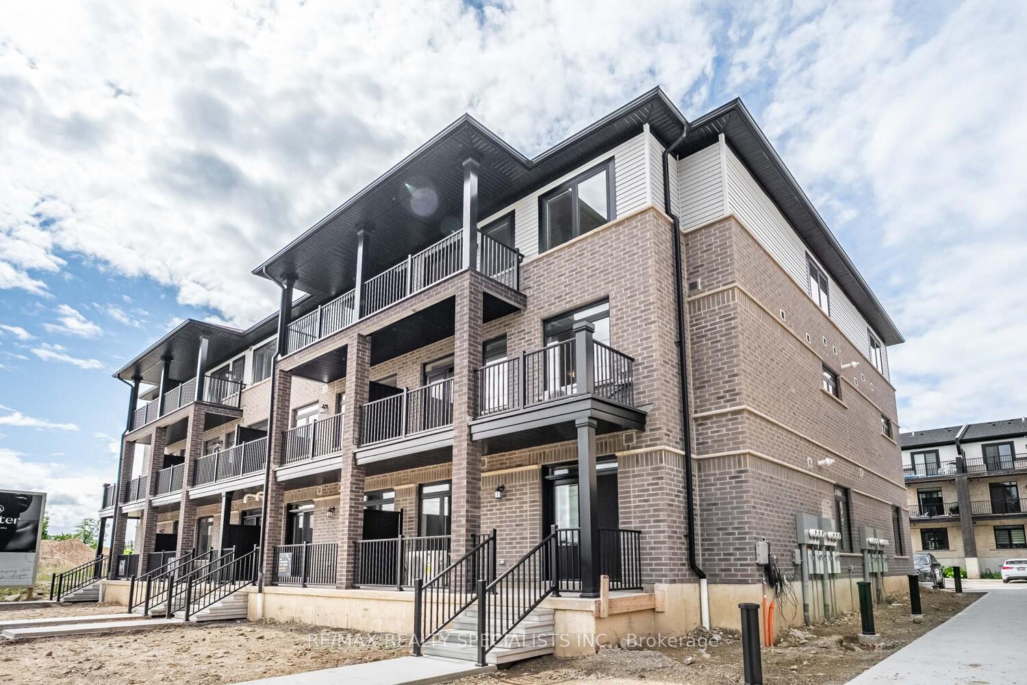 Photo 2 of 64 Thatcher Drive, Guelph, Kortright East — HOMEH