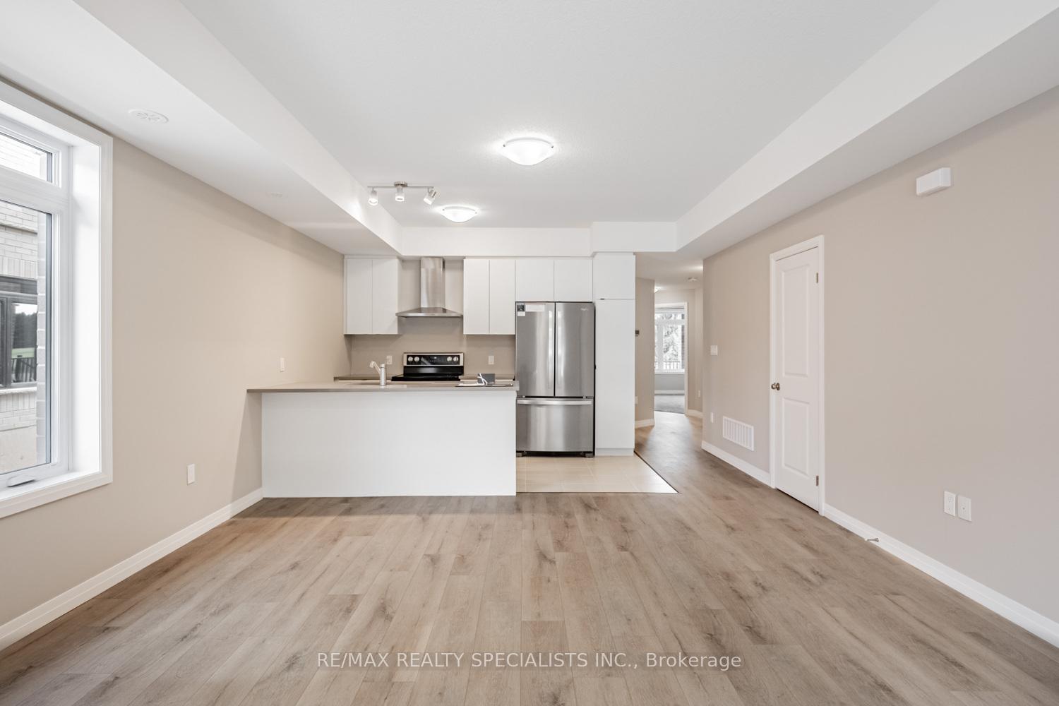 Photo 7 of 64 Thatcher Drive, Guelph, Kortright East — HOMEH