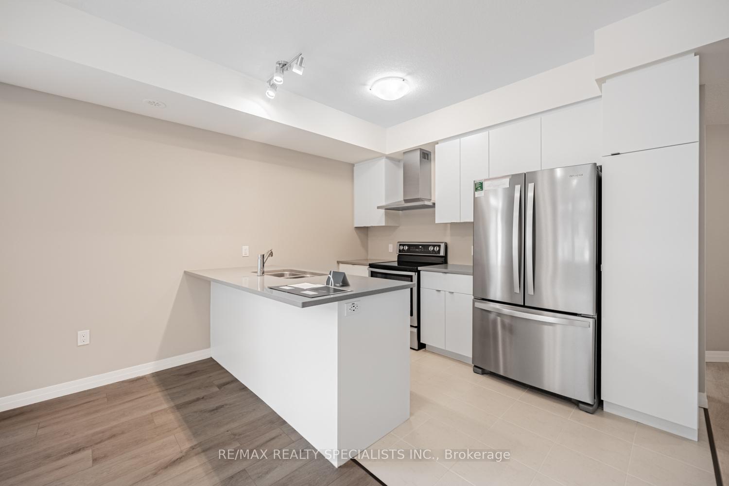Photo 12 of 64 Thatcher Drive, Guelph, Kortright East — HOMEH