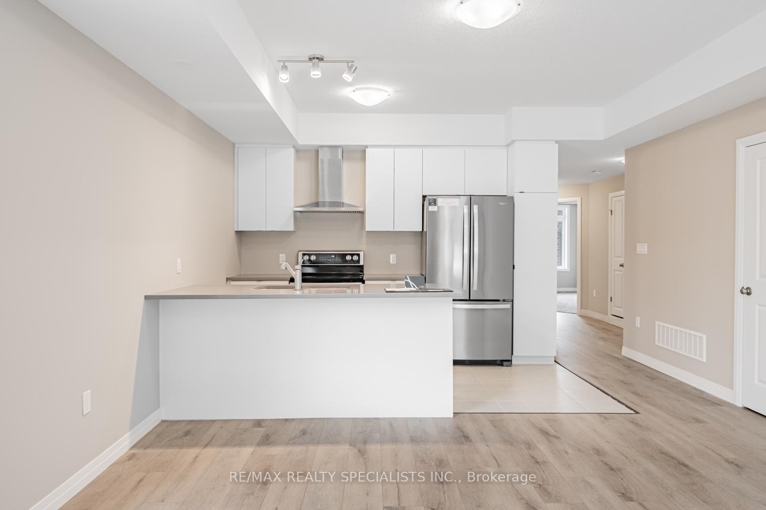 Photo 16 of 64 Thatcher Drive, Guelph, Kortright East — HOMEH