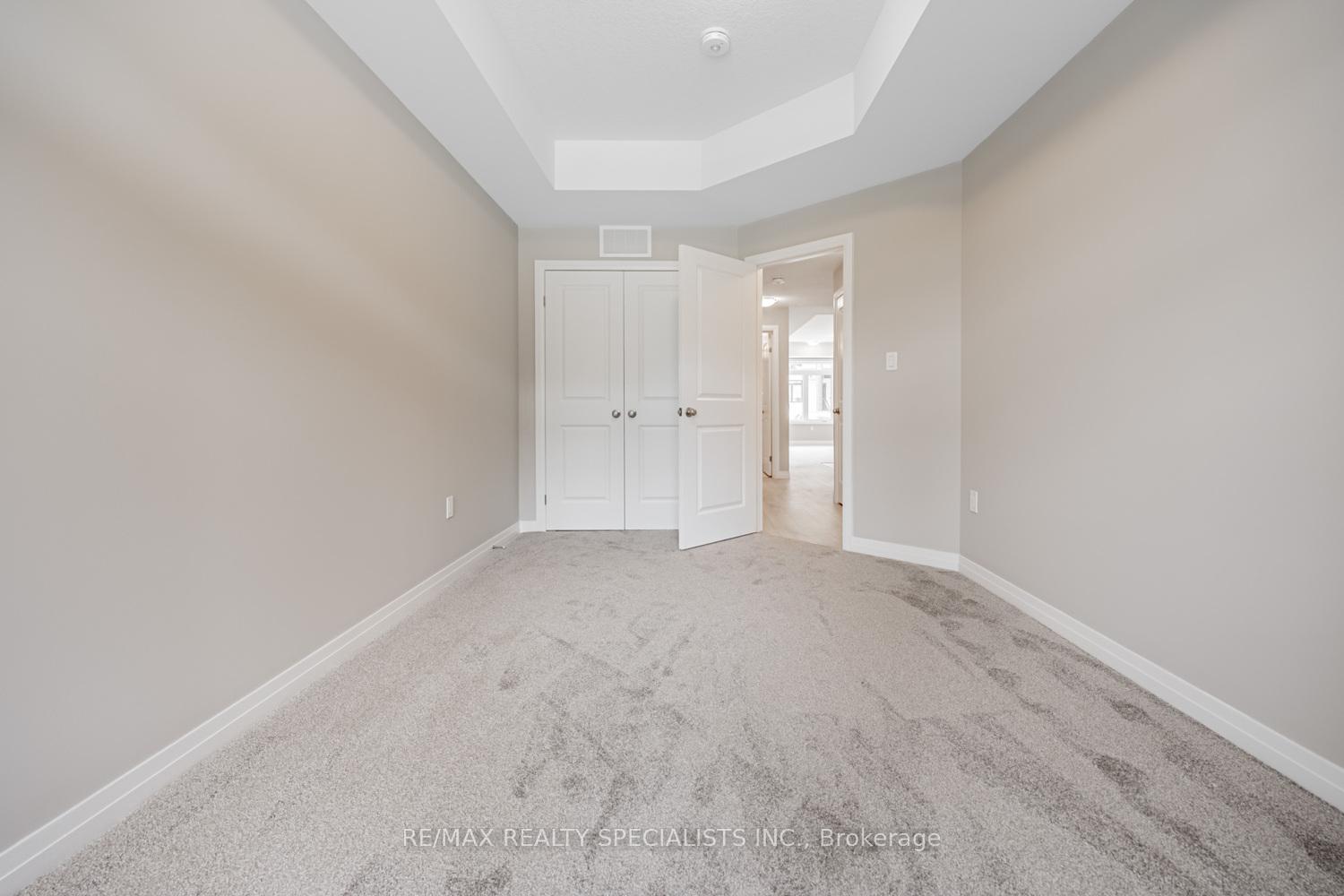 Photo 23 of 64 Thatcher Drive, Guelph, Kortright East — HOMEH