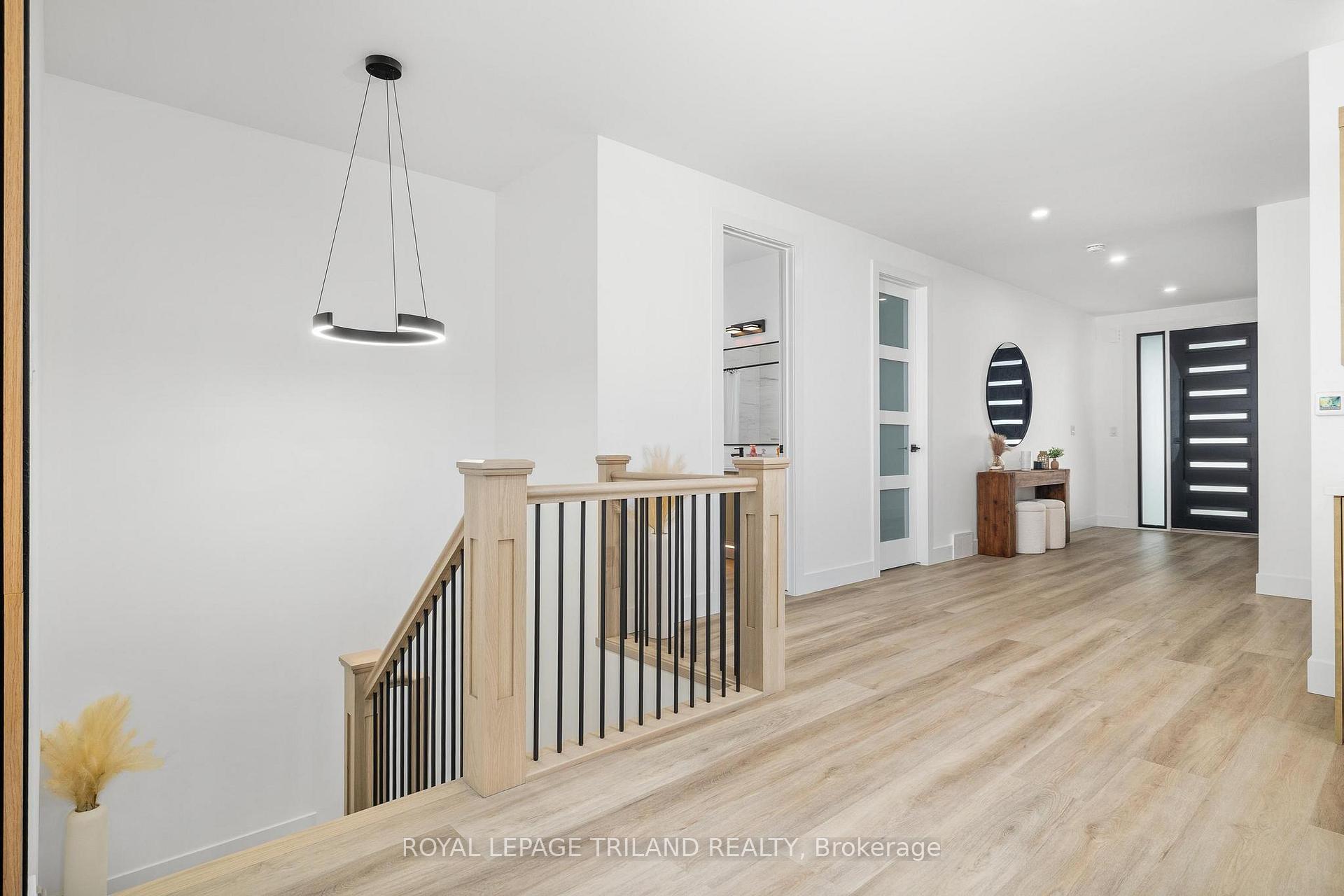 Photo 3 of 62 Avery Place, Perth East, Milverton — HOMEH