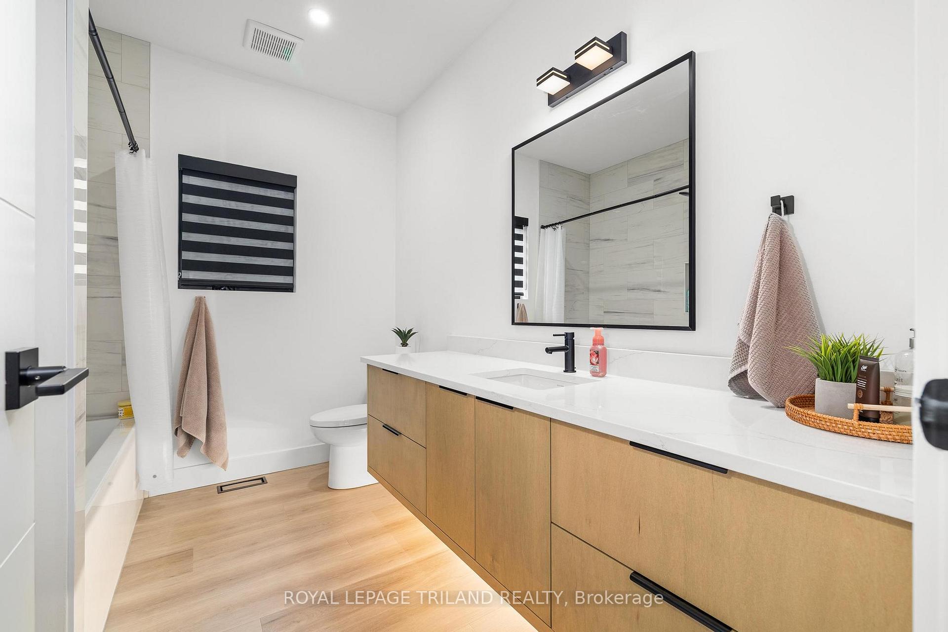 Photo 13 of 62 Avery Place, Perth East, Milverton — HOMEH