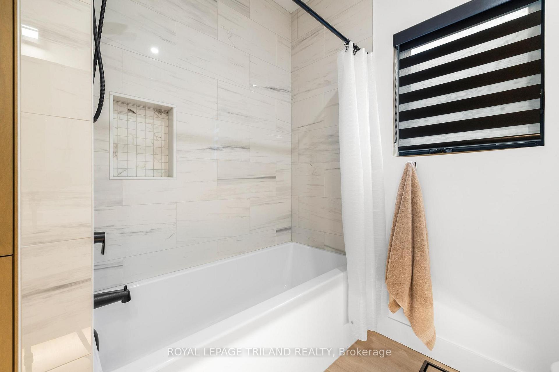 Photo 14 of 62 Avery Place, Perth East, Milverton — HOMEH