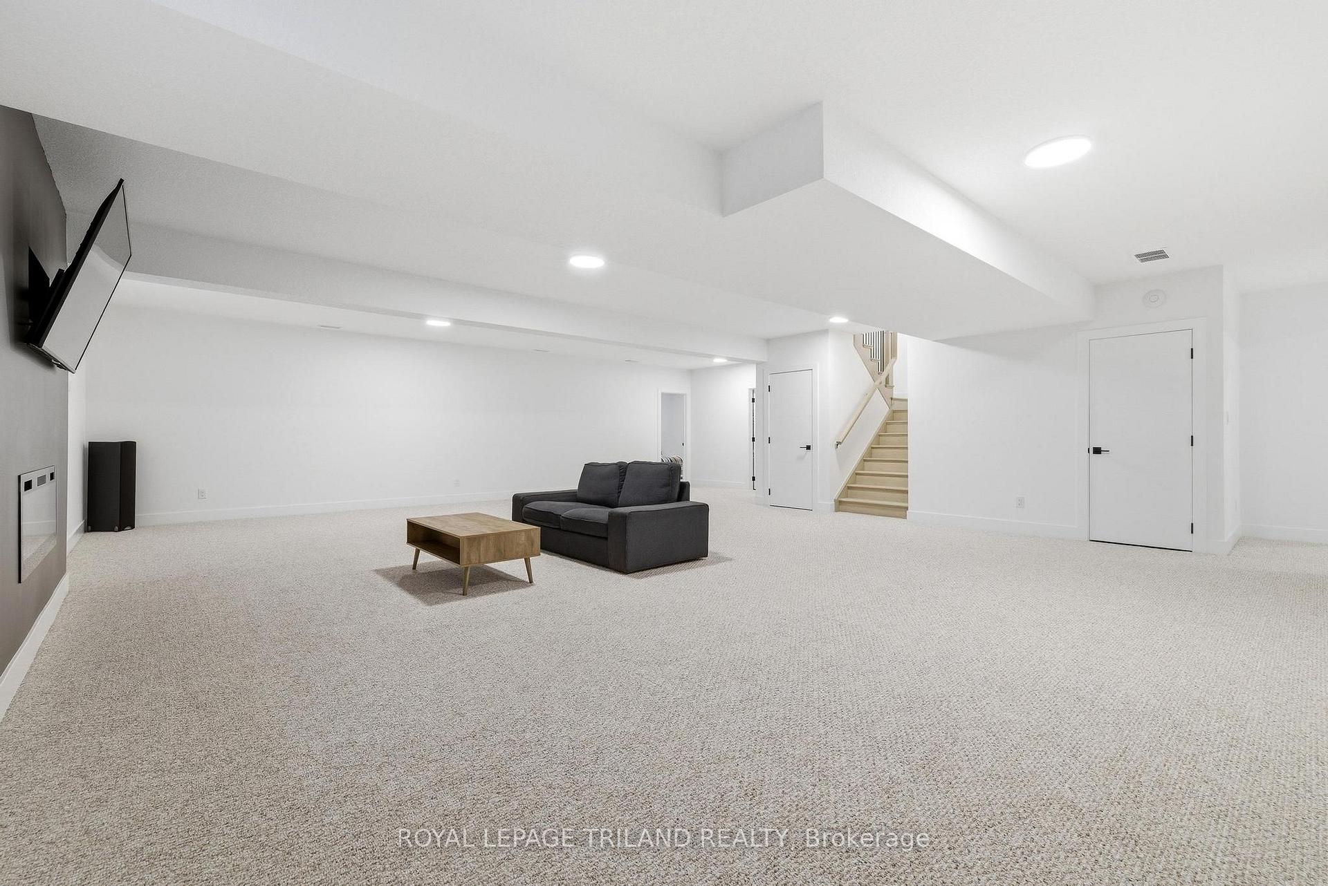 Photo 23 of 62 Avery Place, Perth East, Milverton — HOMEH
