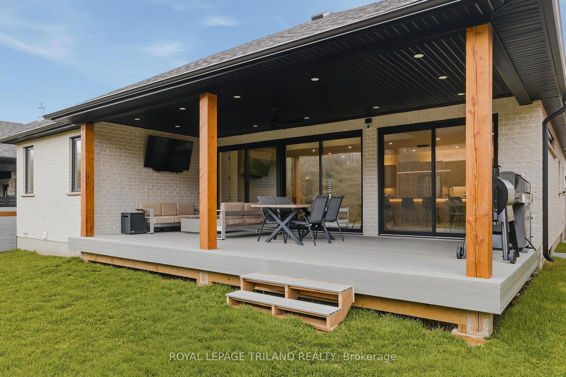 Photo 30 of 62 Avery Place, Perth East, Milverton — HOMEH