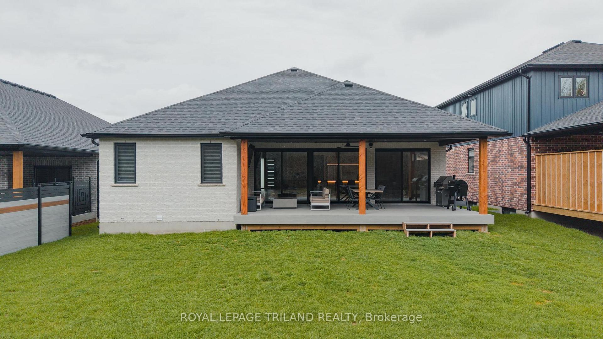 Photo 31 of 62 Avery Place, Perth East, Milverton — HOMEH