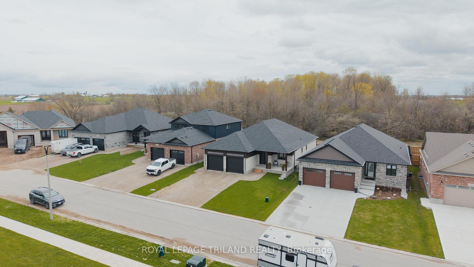 Photo 33 of 62 Avery Place, Perth East, Milverton — HOMEH