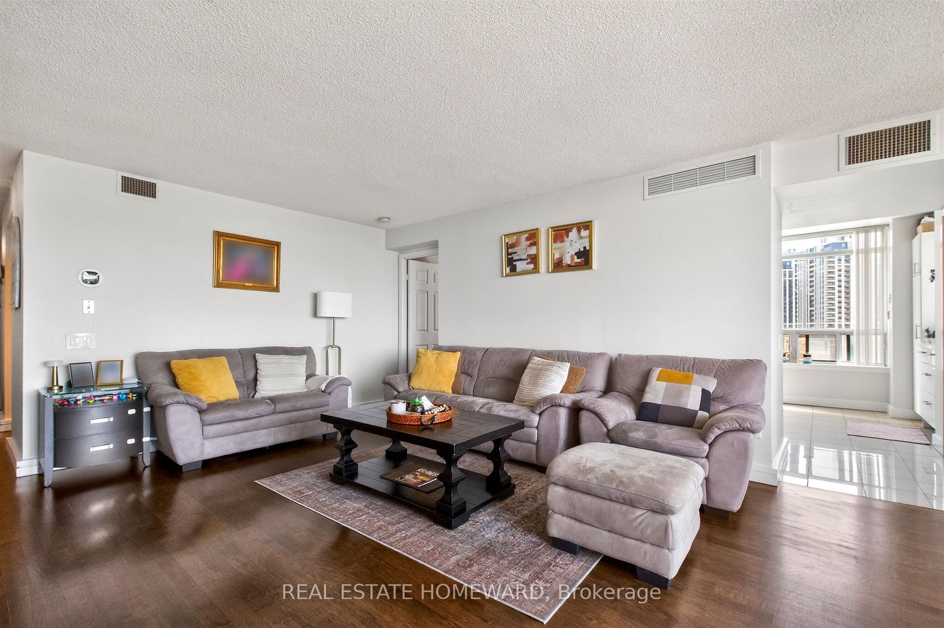 Photo 6 of Unit 602, 30 Harrison Garden Boulevard, North York, Willowdale East — HOMEH