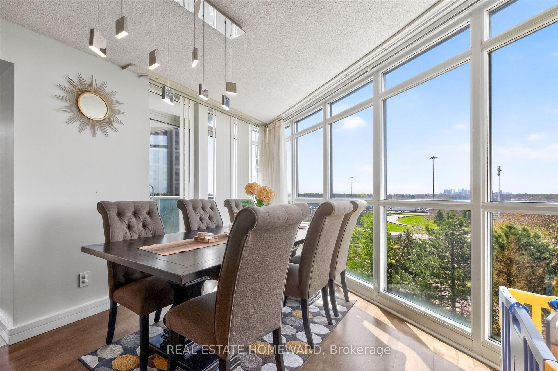Photo 8 of Unit 602, 30 Harrison Garden Boulevard, North York, Willowdale East — HOMEH