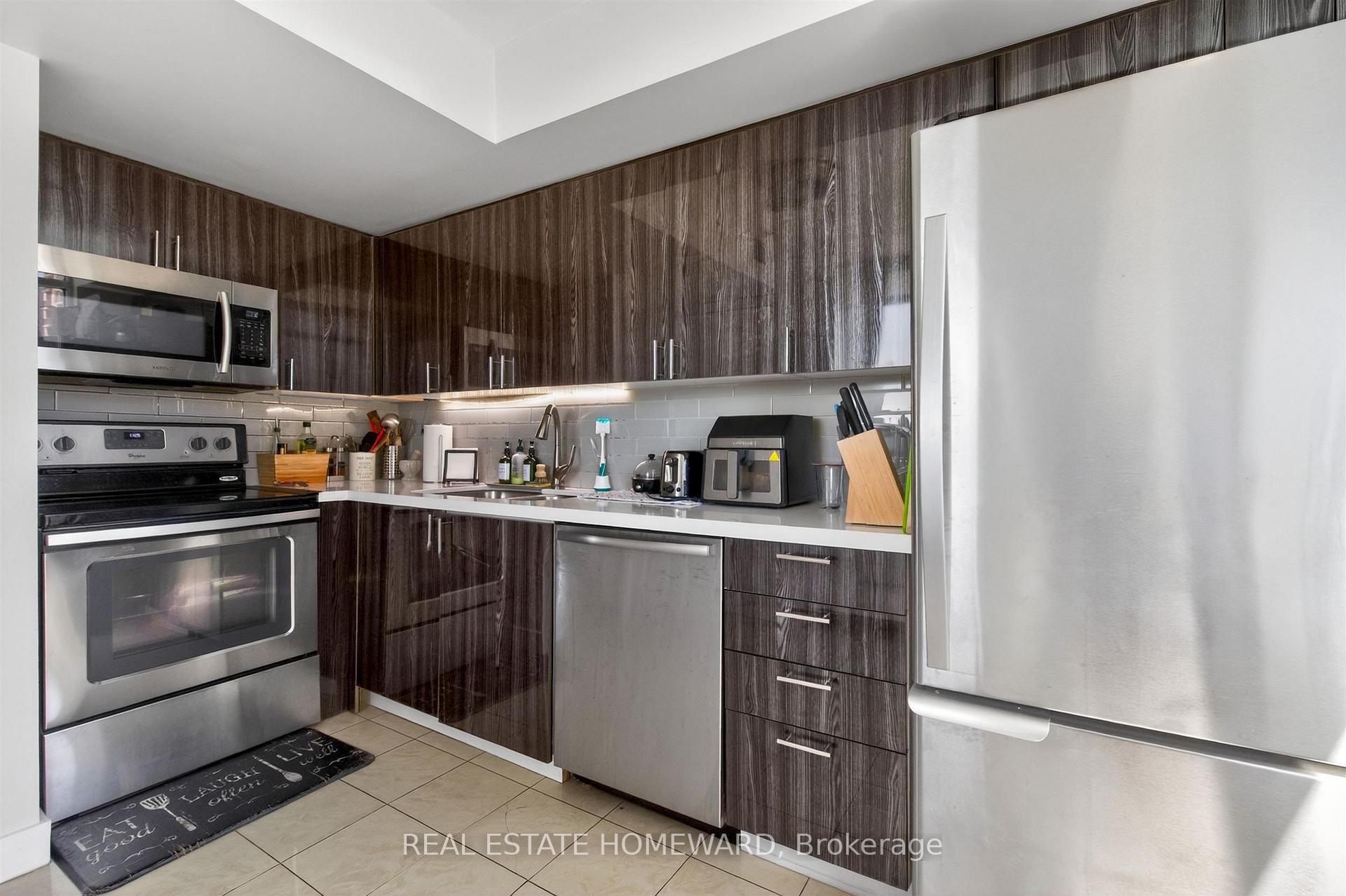 Photo 12 of Unit 602, 30 Harrison Garden Boulevard, North York, Willowdale East — HOMEH