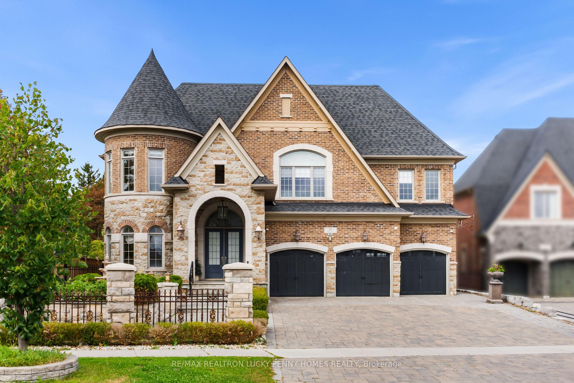 Photo 2 of 16 Rinas Avenue, Markham, Victoria Square — HOMEH